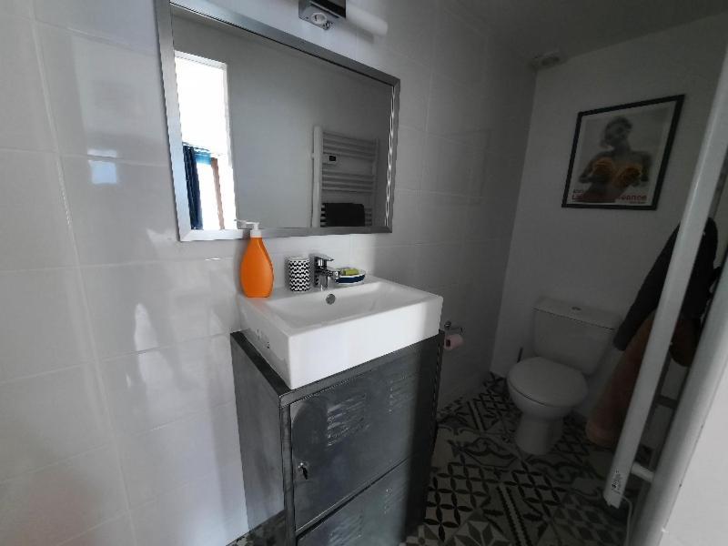 Le Lodge Des Chenes Brousses-et-Villaret Exterior foto